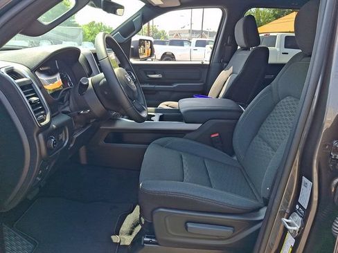 New 2026 RAM 1500 Express AWD/4WD image 10