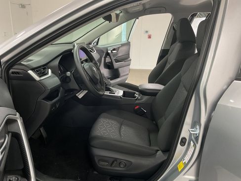 New 2025 Toyota RAV4 XLE image 15