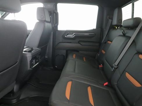 Used 2024 GMC Sierra 1500 AT4 w/ Technology Package image 28