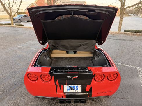 Used 2005 Chevrolet Corvette Coupe w/ Preferred Equipment Group image 11