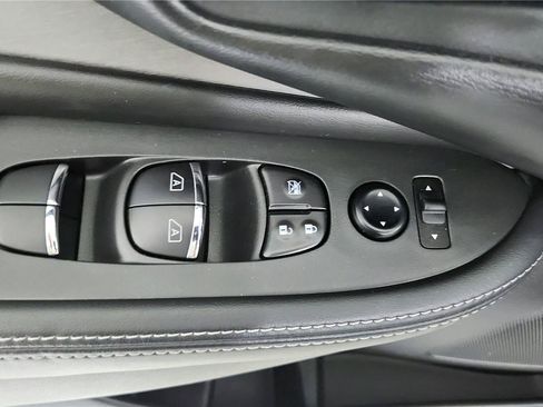 Used 2024 Nissan Murano SL FWD image 14