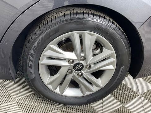 Used 2020 Hyundai Elantra Value Edition w/ Cargo Package (C1) FWD image 9