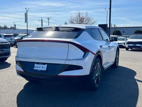 New 2025 Kia EV6 Wind AWD/4WD image 9