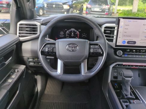 Used 2025 Toyota Tundra Platinum AWD/4WD image 15