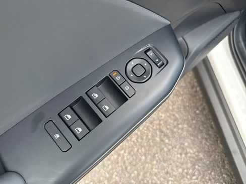 New 2025 Kia K4 LXS image 11