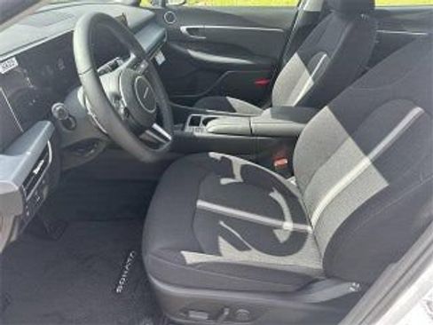 Used 2025 Hyundai Sonata SEL FWD image 9