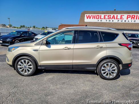Used 2017 Ford Escape Titanium FWD image 2