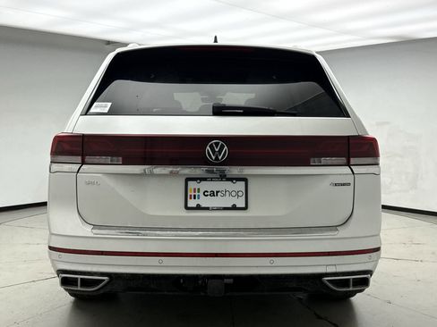 Used 2024 Volkswagen Atlas SEL Premium R-Line AWD/4WD image 4