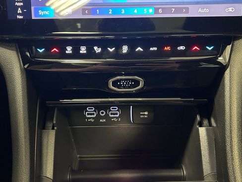 New 2026 Jeep Grand Cherokee L Limited AWD/4WD image 17