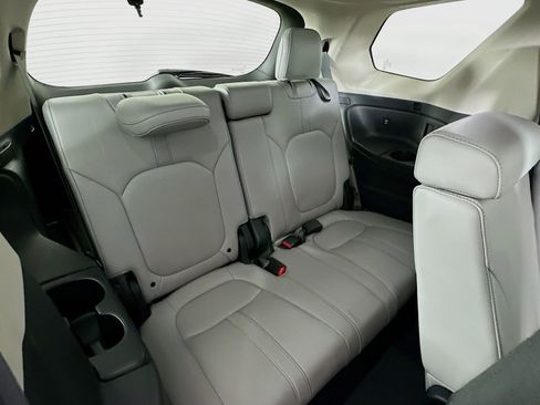Used 2024 Honda Pilot EX-L image 26