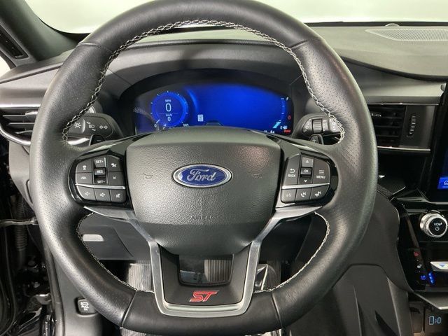 Used 2023 Ford Explorer ST w/ Technology Package AWD/4WD image 16
