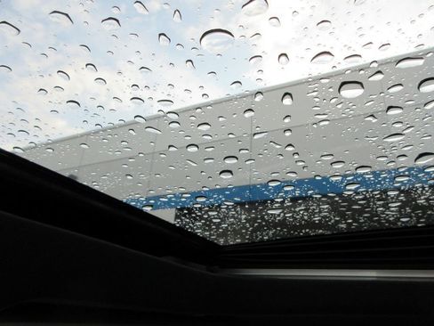 Certified 2022 Chevrolet Silverado 1500 ZR2 w/ Technology Package image 38