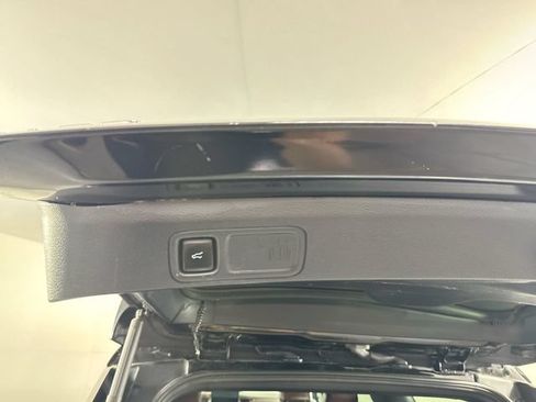 Used 2024 Ford Expedition Max Limited AWD/4WD image 35
