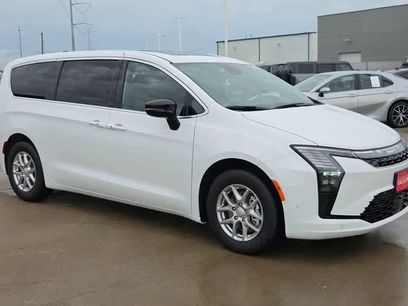 New 2027 Chrysler Pacifica Select