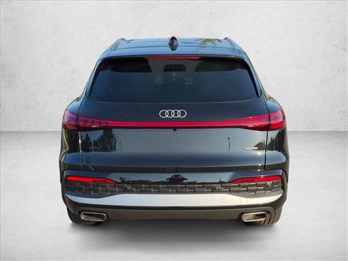 Used 2025 Audi Q5 Premium w/ Convenience Package AWD/4WD image 6