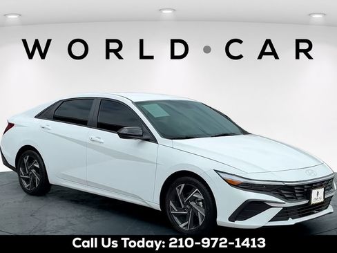 Certified 2025 Hyundai Elantra Sport FWD image 1