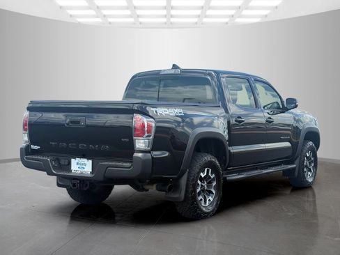 Used 2021 Toyota Tacoma TRD Off-Road AWD/4WD image 3