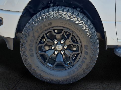 Used 2023 RAM 1500 Laramie RWD image 8