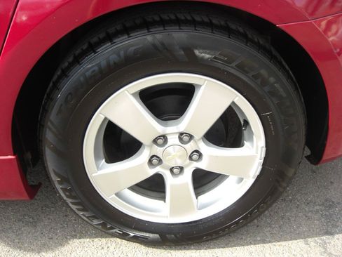 Used 2014 Chevrolet Cruze LT w/ RS Package FWD image 4