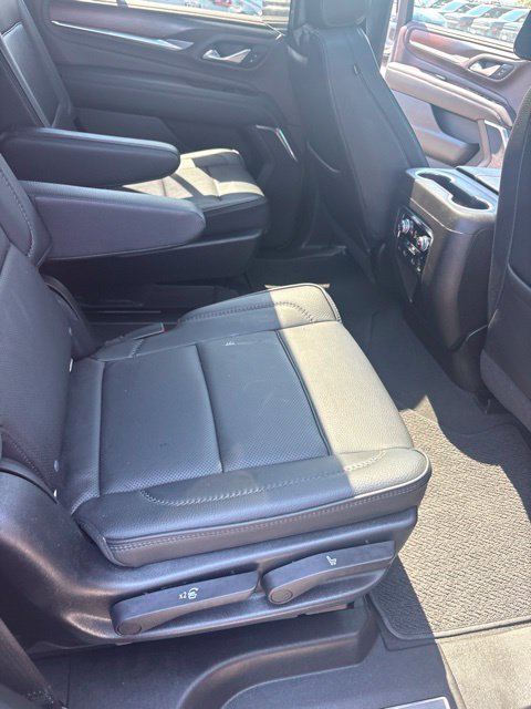 Used 2021 GMC Yukon Denali w/ Denali Ultimate Package AWD/4WD image 30