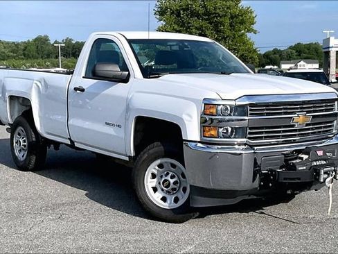Used 2016 Chevrolet Silverado 2500 W/T RWD image 2
