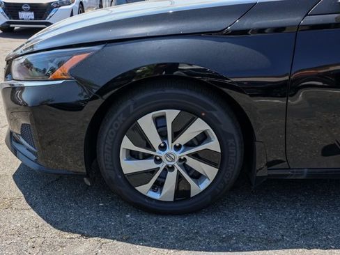 New 2025 Nissan Altima 2.5 S image 11