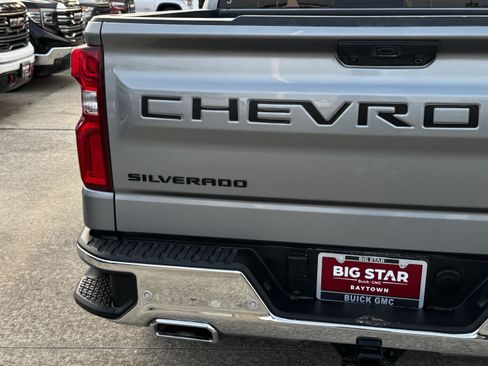 Used 2025 Chevrolet Silverado 1500 LTZ AWD/4WD image 11