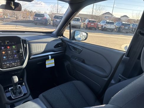 Used 2025 Subaru Forester Premium image 20