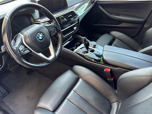 Used 2020 BMW 530i w/ Convenience Package image 10
