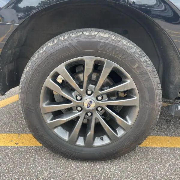 Used 2020 Ford Expedition Limited AWD/4WD image 19
