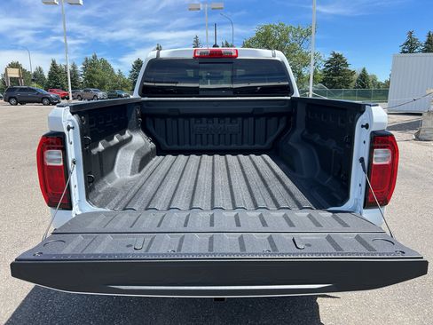 New 2026 GMC Canyon Denali w/ LPO, Black Badging Package AWD/4WD image 23