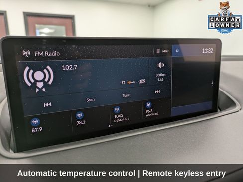 Used 2023 Acura MDX SH-AWD w/ Technology Package image 14