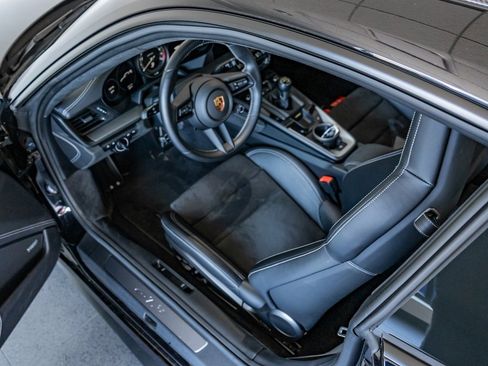 Certified 2022 Porsche 911 GT3 image 4