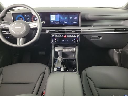 New 2025 Hyundai Santa Cruz SEL image 4