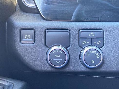 Certified 2024 GMC Sierra 1500 SLE image 13