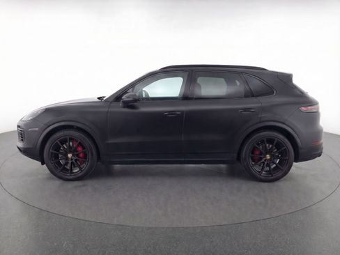 Certified 2023 Porsche Cayenne image 6