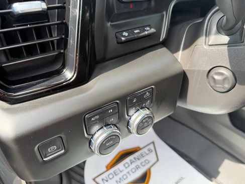 Used 2023 GMC Sierra 1500 AT4X w/ AT4X AEV Edition AWD/4WD image 25