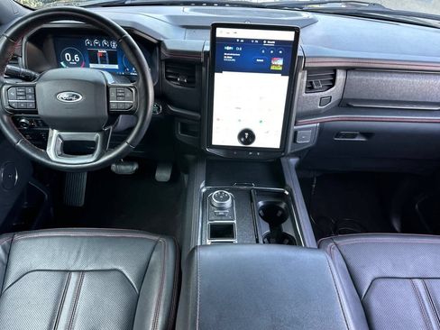 Used 2022 Ford Expedition Limited RWD image 3