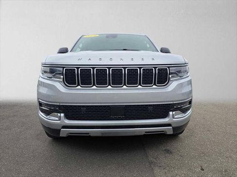 Used 2024 Jeep Wagoneer Series II AWD/4WD image 8