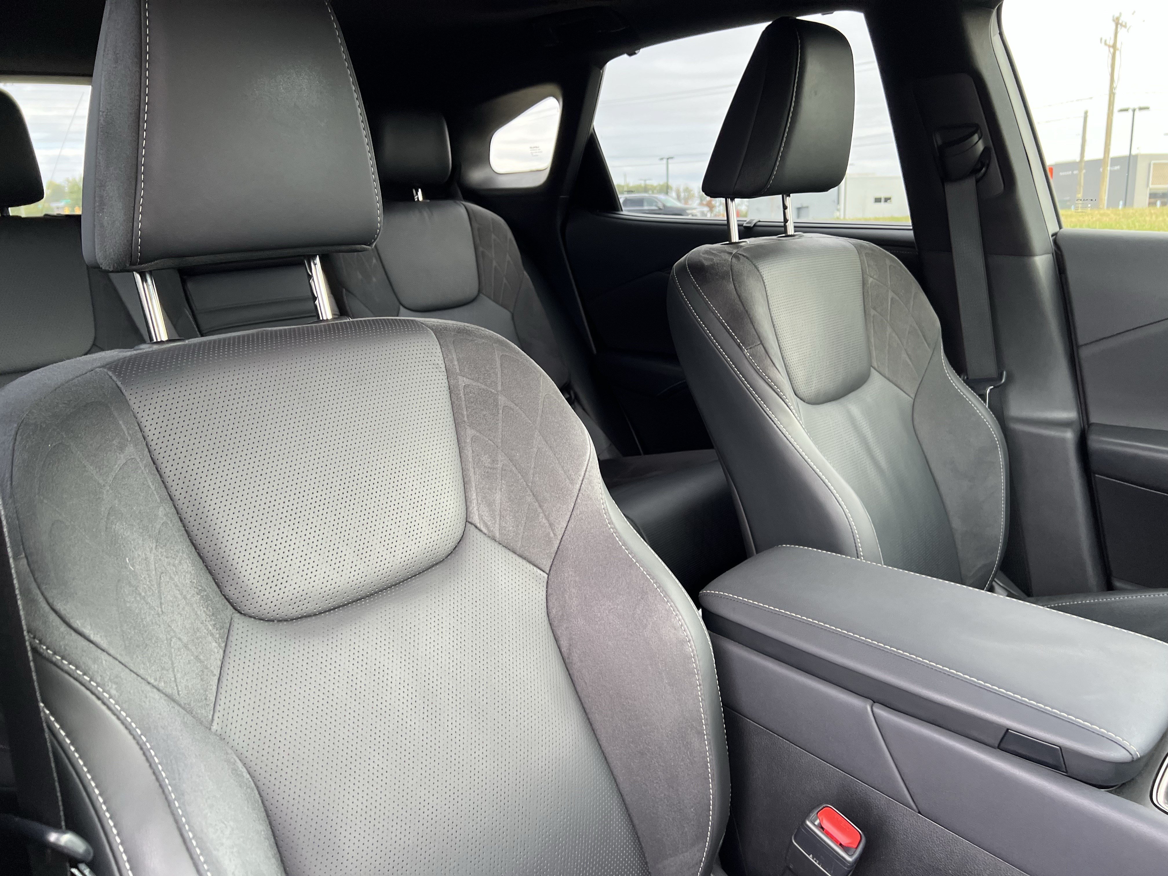 Used 2023 Lexus RX 350 FWD w/ Accessory Package image 35