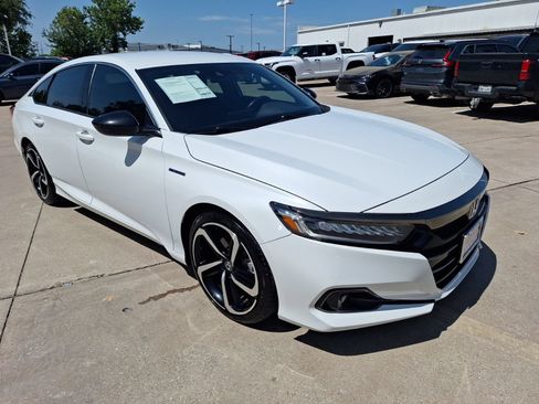Used 2022 Honda Accord Sport image 8