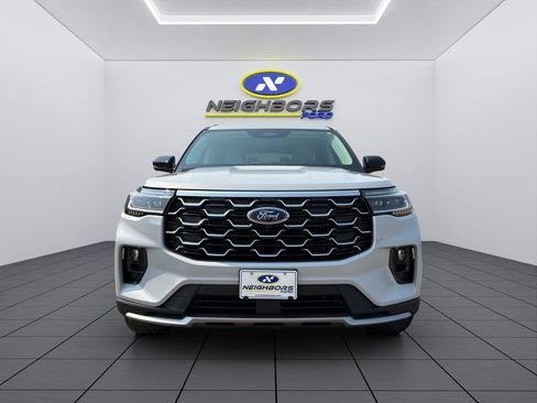 Used 2025 Ford Explorer Platinum w/ Ultimate Package AWD/4WD image 2