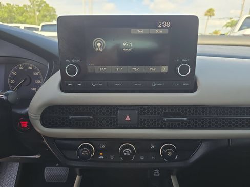 Certified 2025 Honda HR-V LX image 17