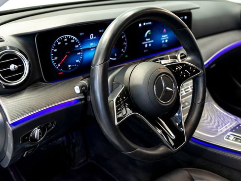 Used 2022 Mercedes-Benz E 350 Sedan image 16