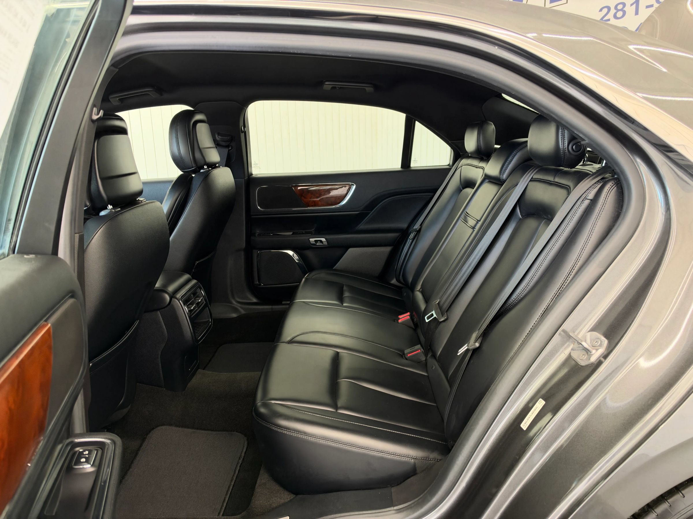 Used 2020 Lincoln Continental FWD image 12