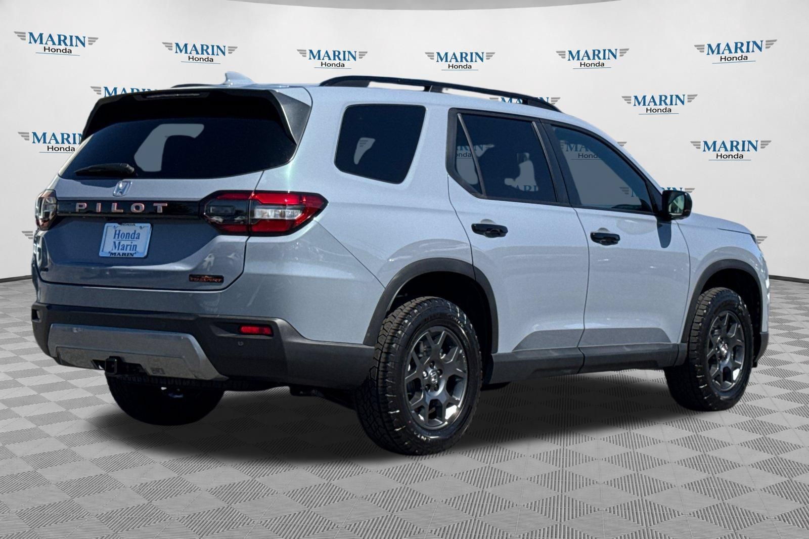 New 2026 Honda Pilot TrailSport image 3