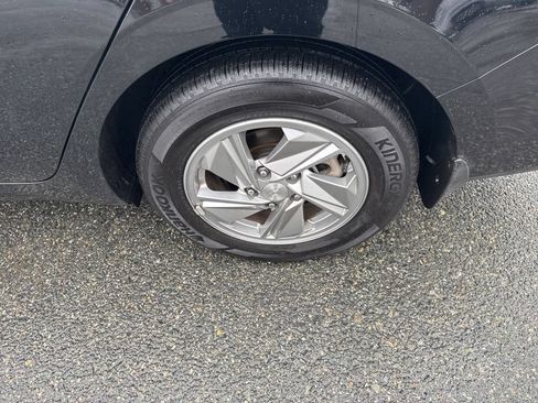 Certified 2026 Hyundai Elantra SE FWD image 13