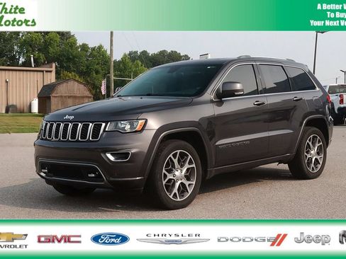 Used 2018 Jeep Grand Cherokee Limited AWD/4WD image 1
