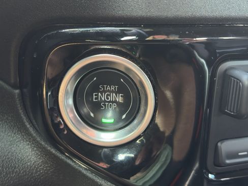 Certified 2025 Chevrolet Silverado 1500 RST AWD/4WD image 20