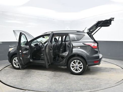 Used 2018 Ford Escape SEL image 43